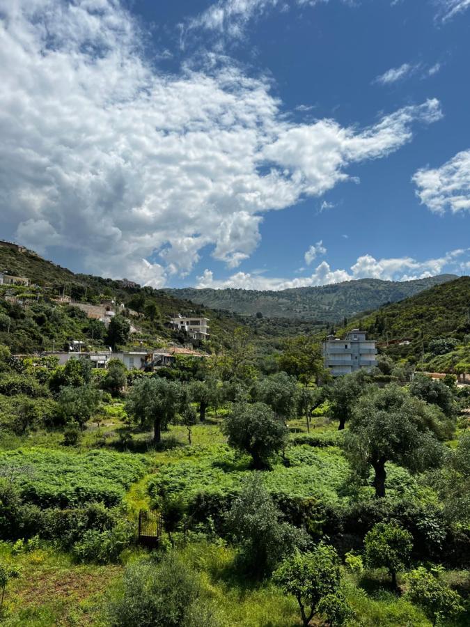 Ilias Family Rooms Himare Exterior photo