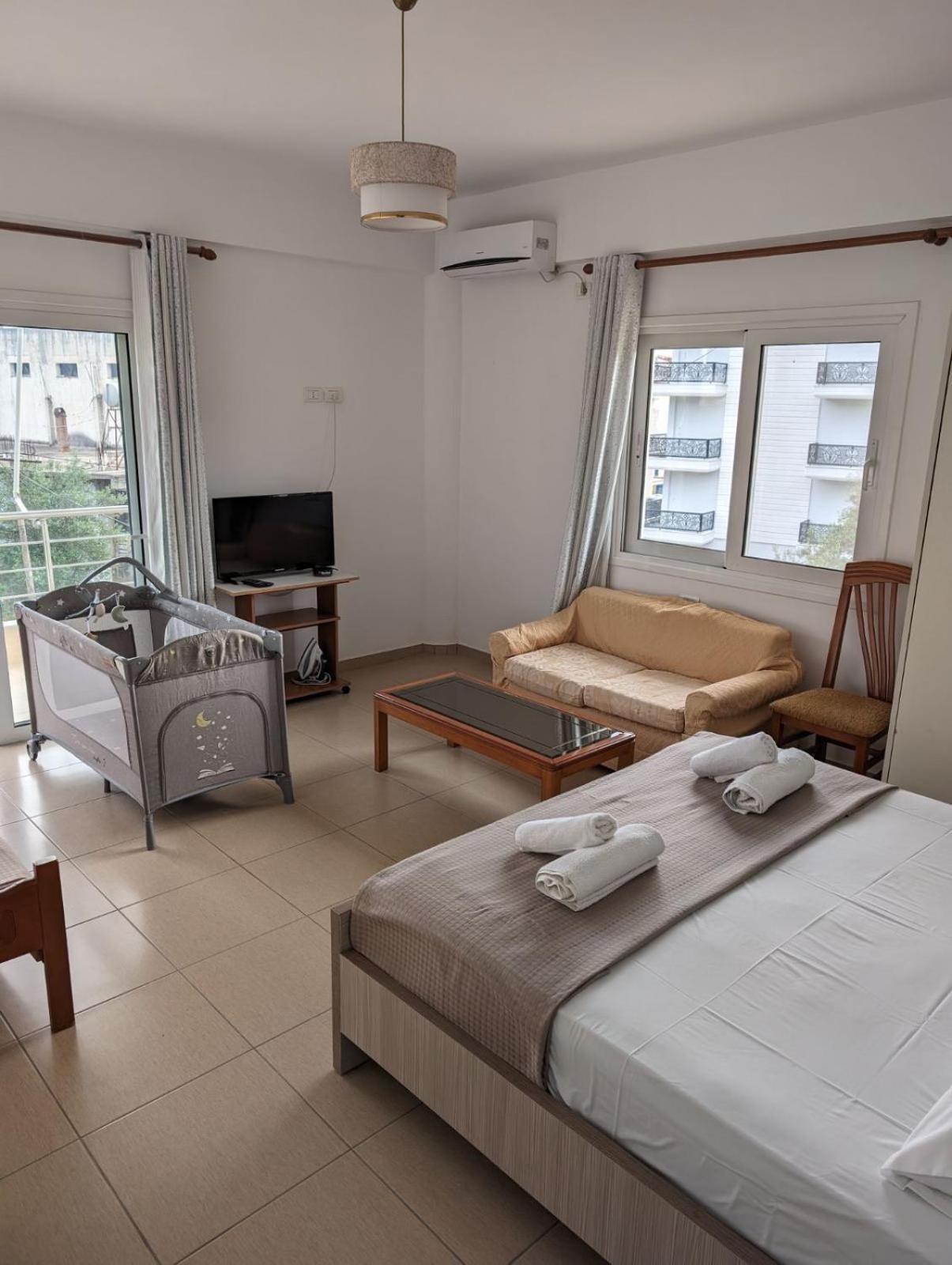 Ilias Family Rooms Himare Exterior photo
