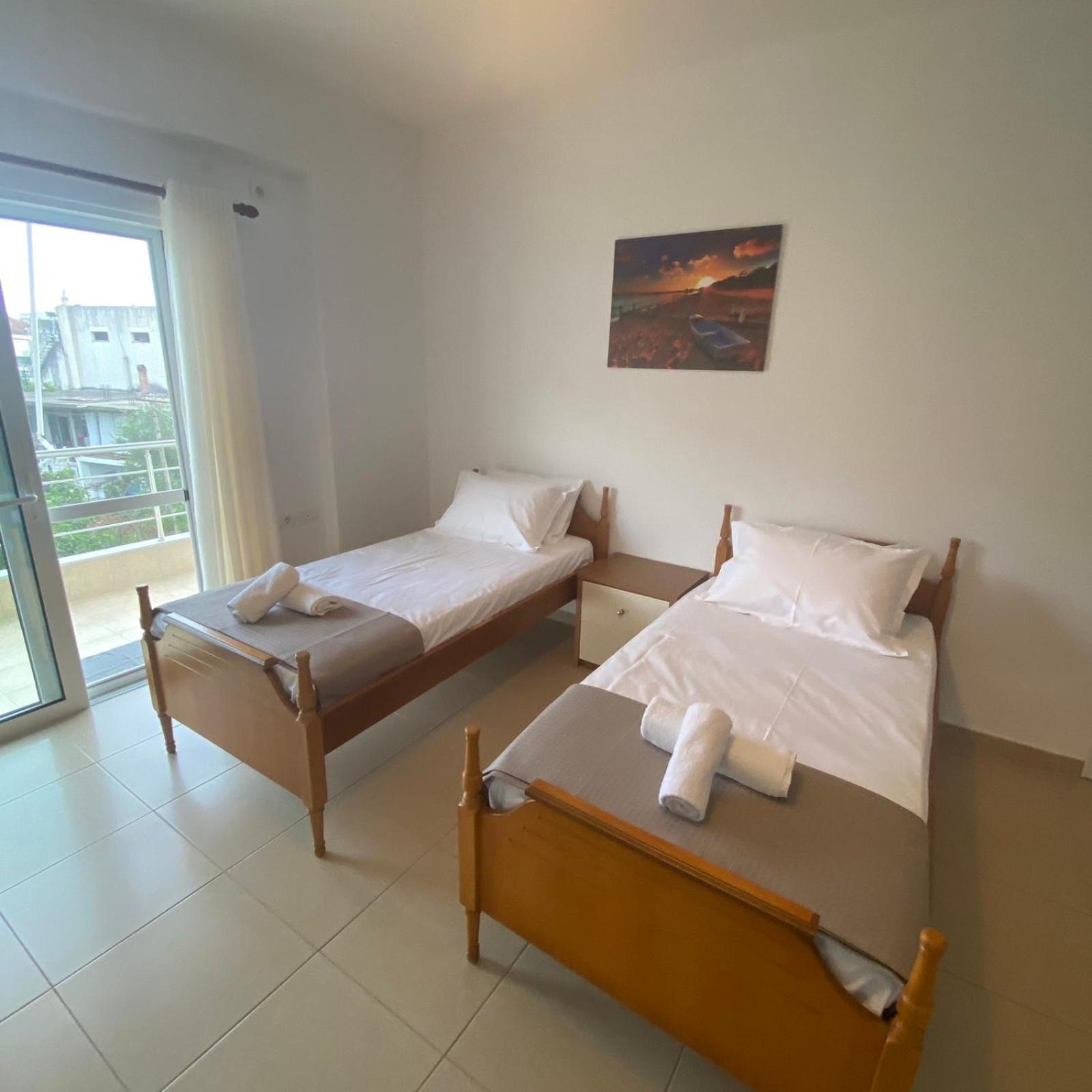 Ilias Family Rooms Himare Exterior photo