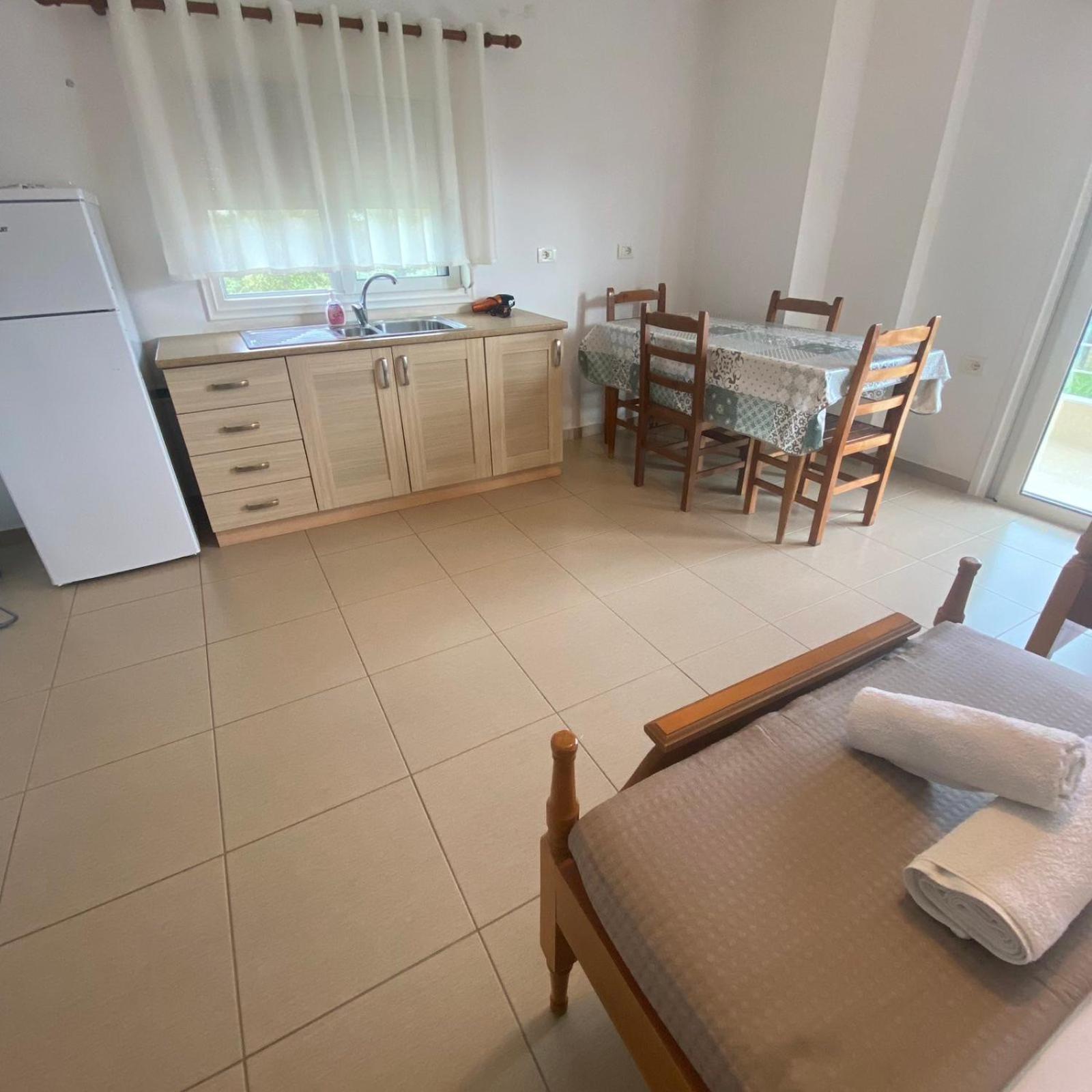 Ilias Family Rooms Himare Exterior photo