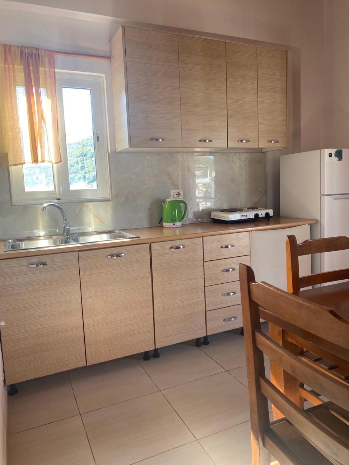 Ilias Family Rooms Himare Exterior photo