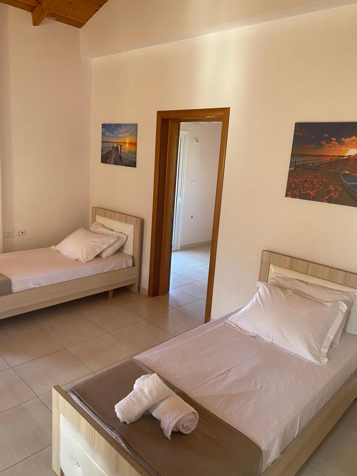 Ilias Family Rooms Himare Exterior photo